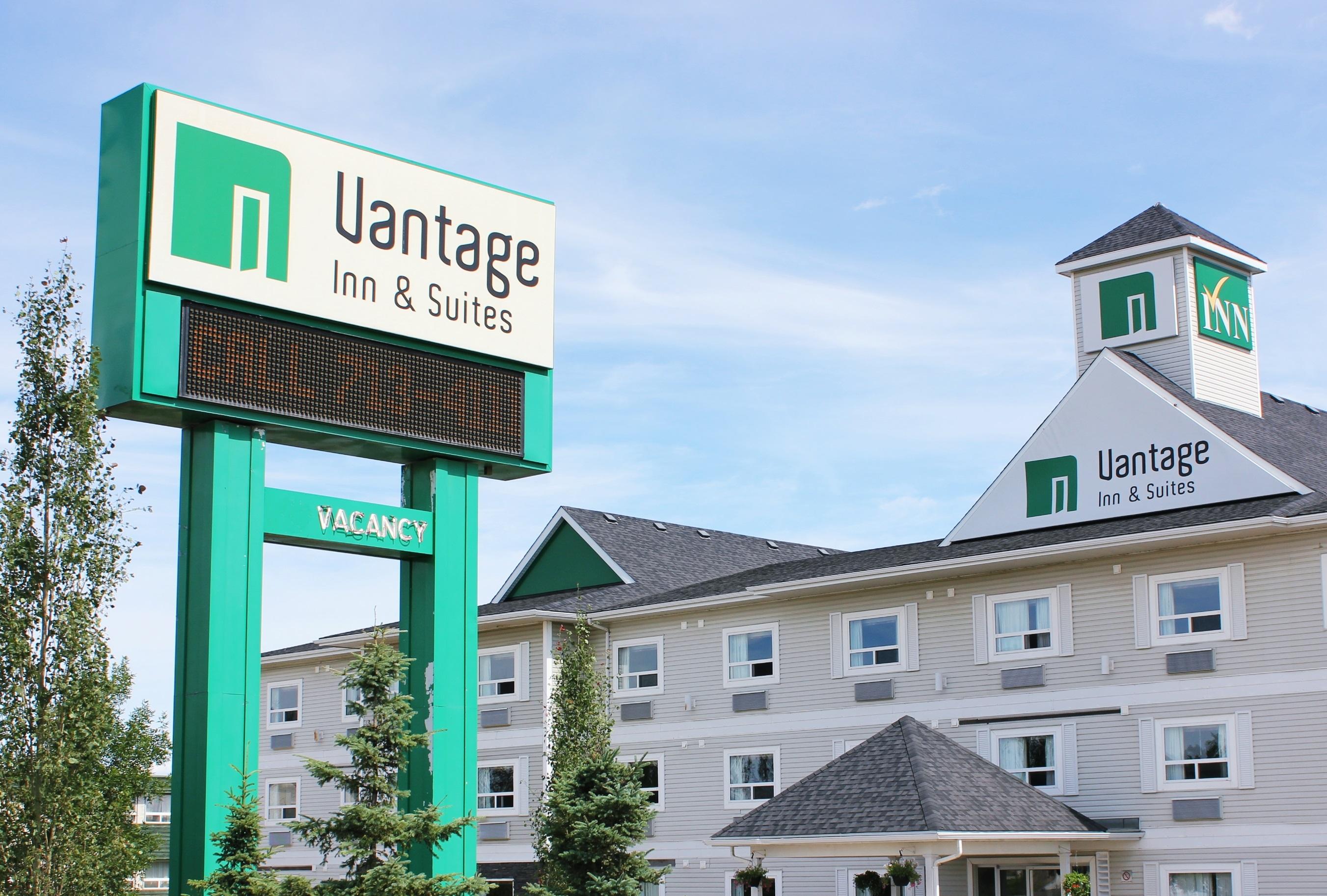 Travelodge By Wyndham Fort Mcmurray Bagian luar foto