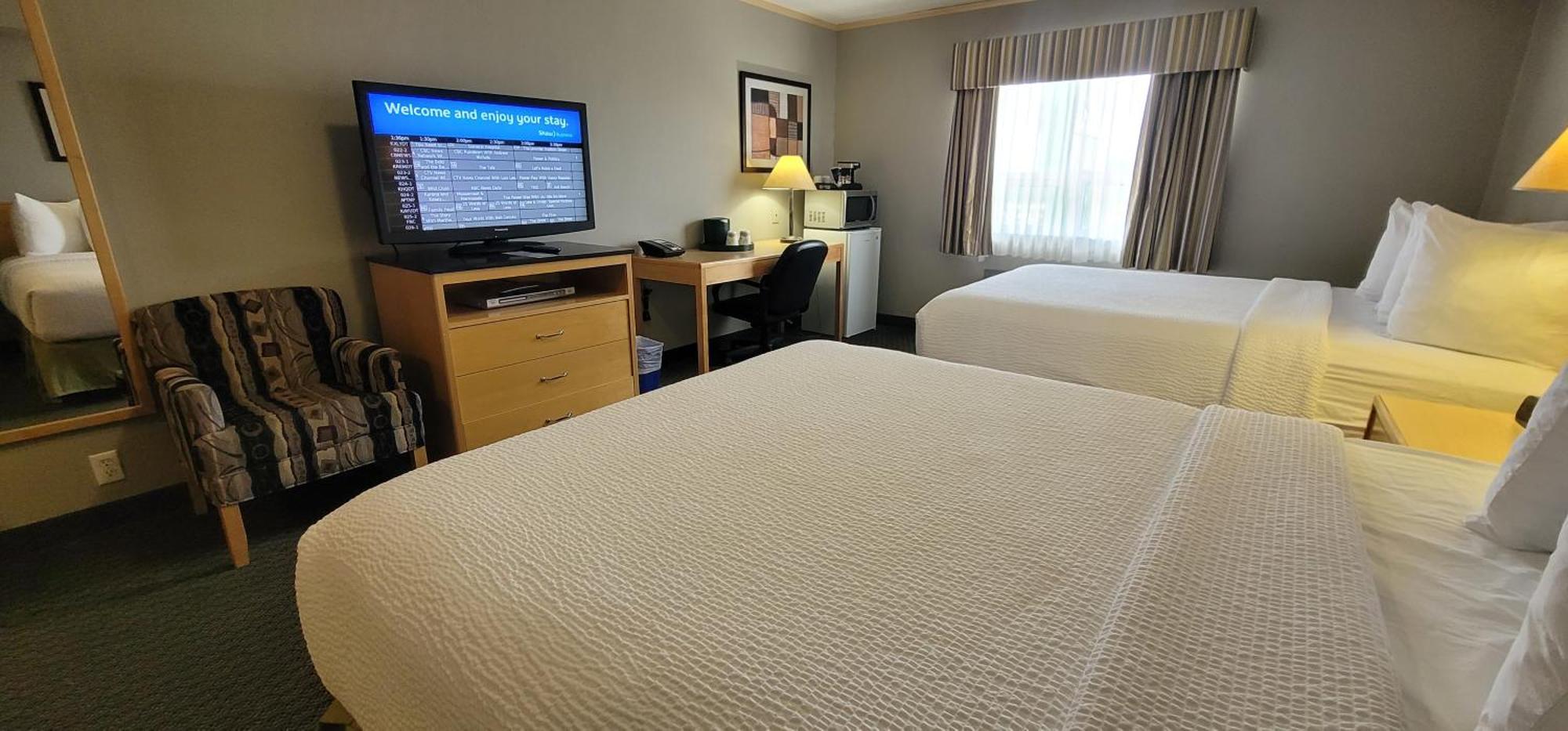 Travelodge By Wyndham Fort Mcmurray Bagian luar foto