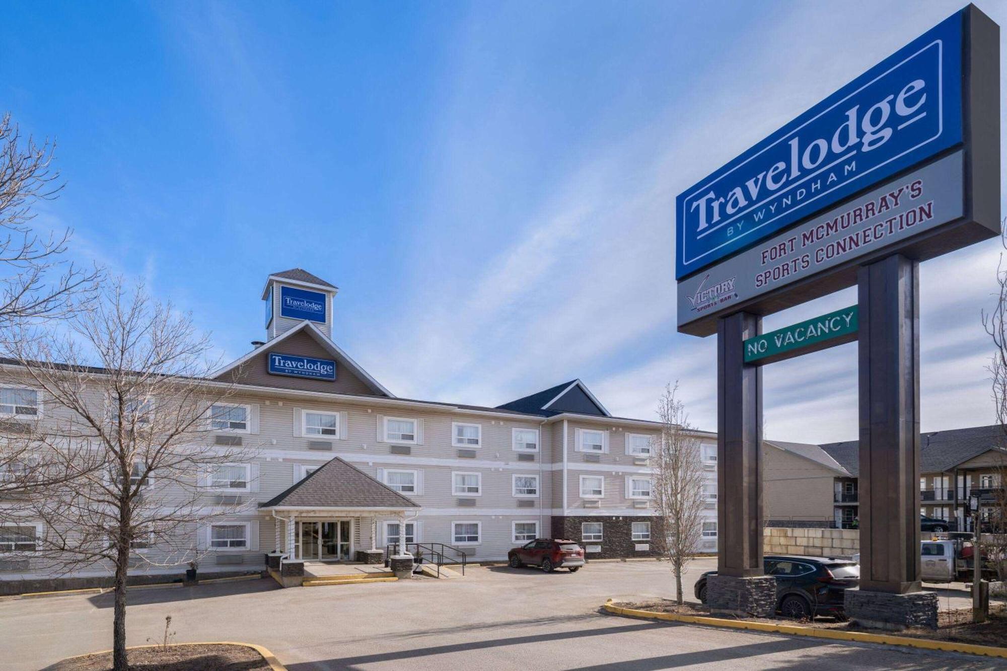 Travelodge By Wyndham Fort Mcmurray Bagian luar foto