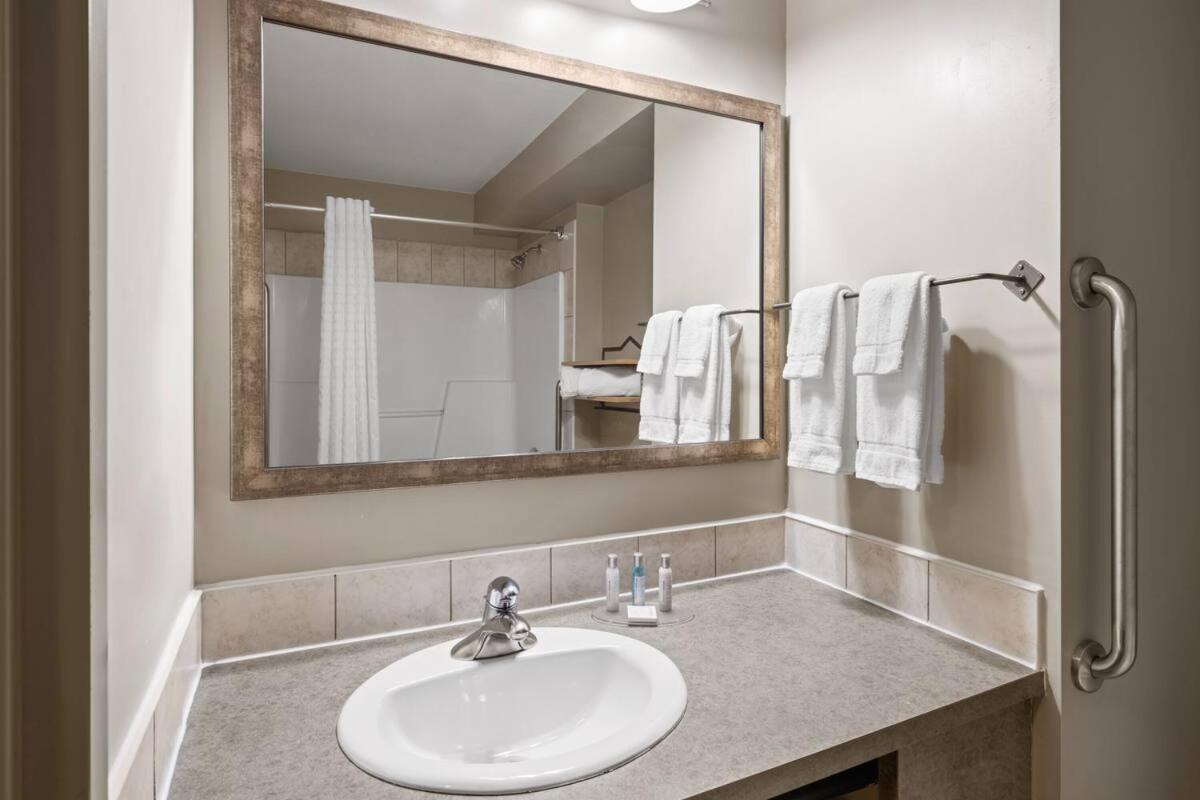 Travelodge By Wyndham Fort Mcmurray Ruang foto