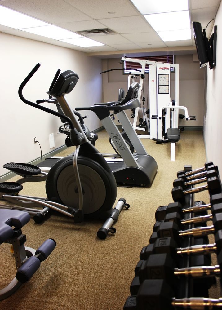 Travelodge By Wyndham Fort Mcmurray Bagian luar foto